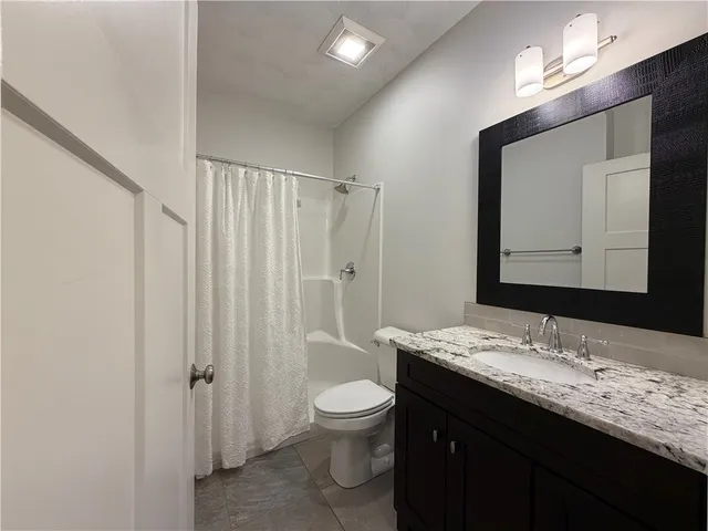 $1,950 | 76 Morningside Drive, North Kingstown, RI 02852