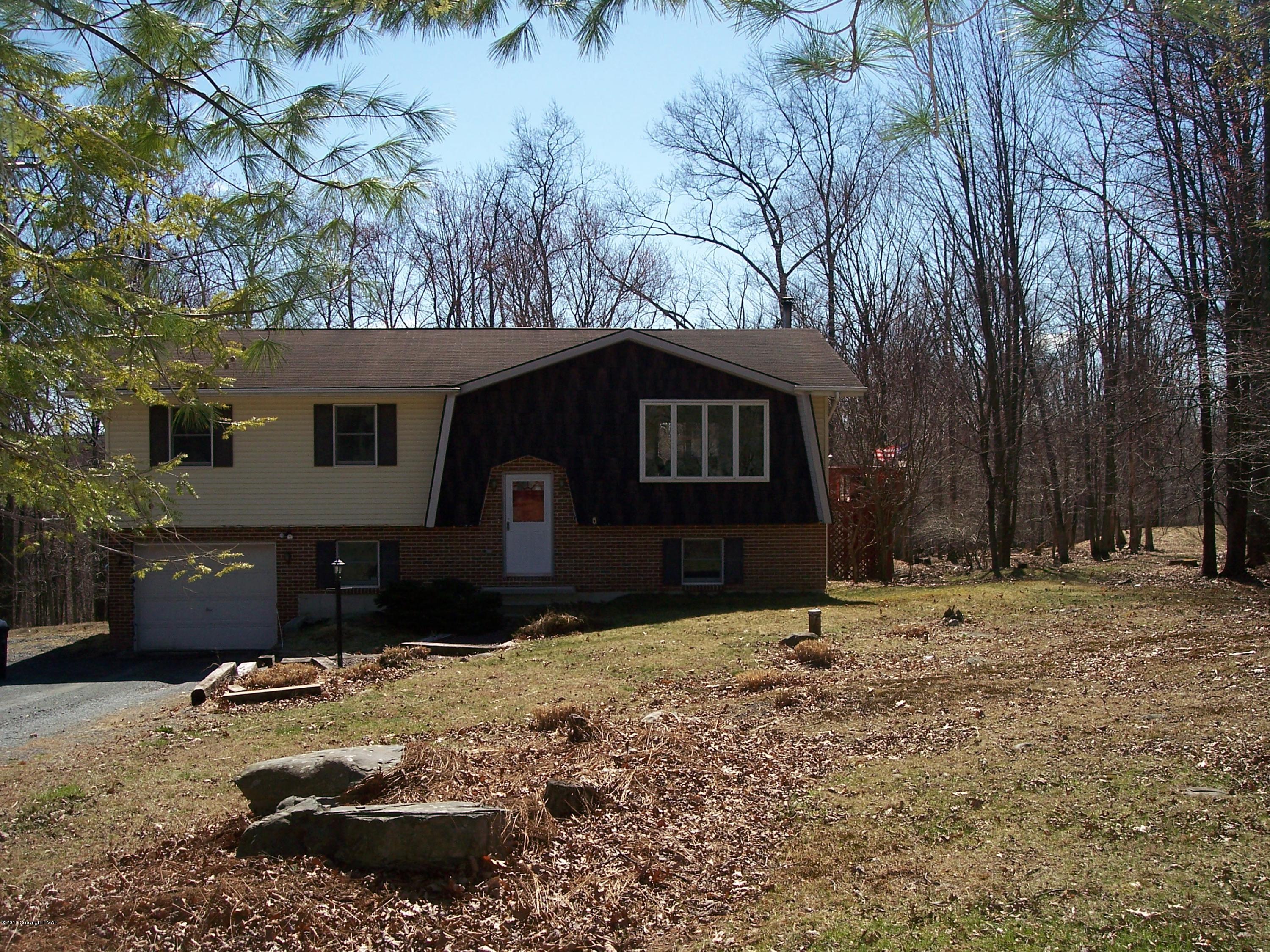 220 Mohican Road Canadensis, PA 18325 - Photo 1 of 36 047