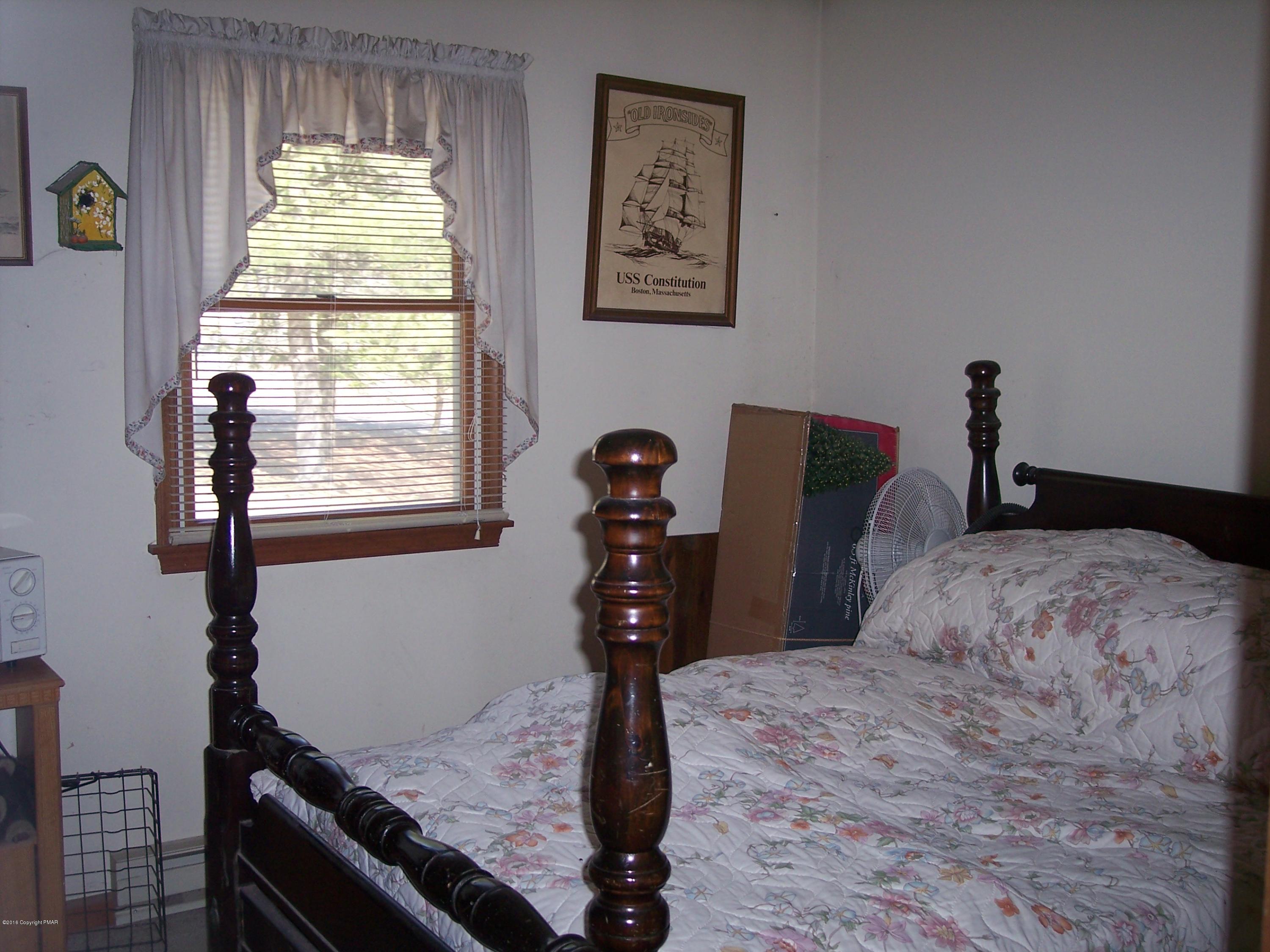 220 Mohican Road Canadensis, PA 18325 - Photo 19 of 36 Bedroom #2