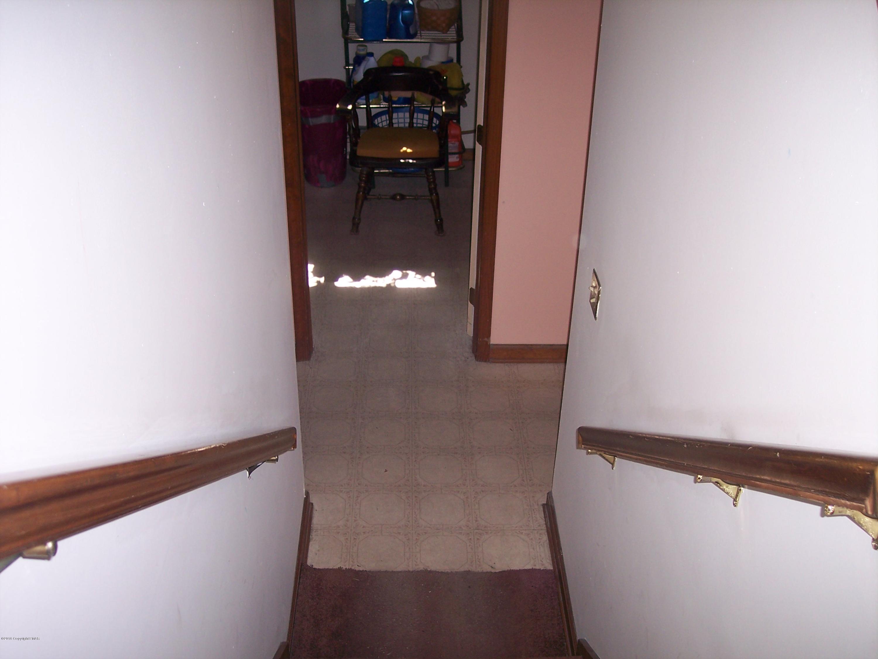 220 Mohican Road Canadensis, PA 18325 - Photo 20 of 36 028