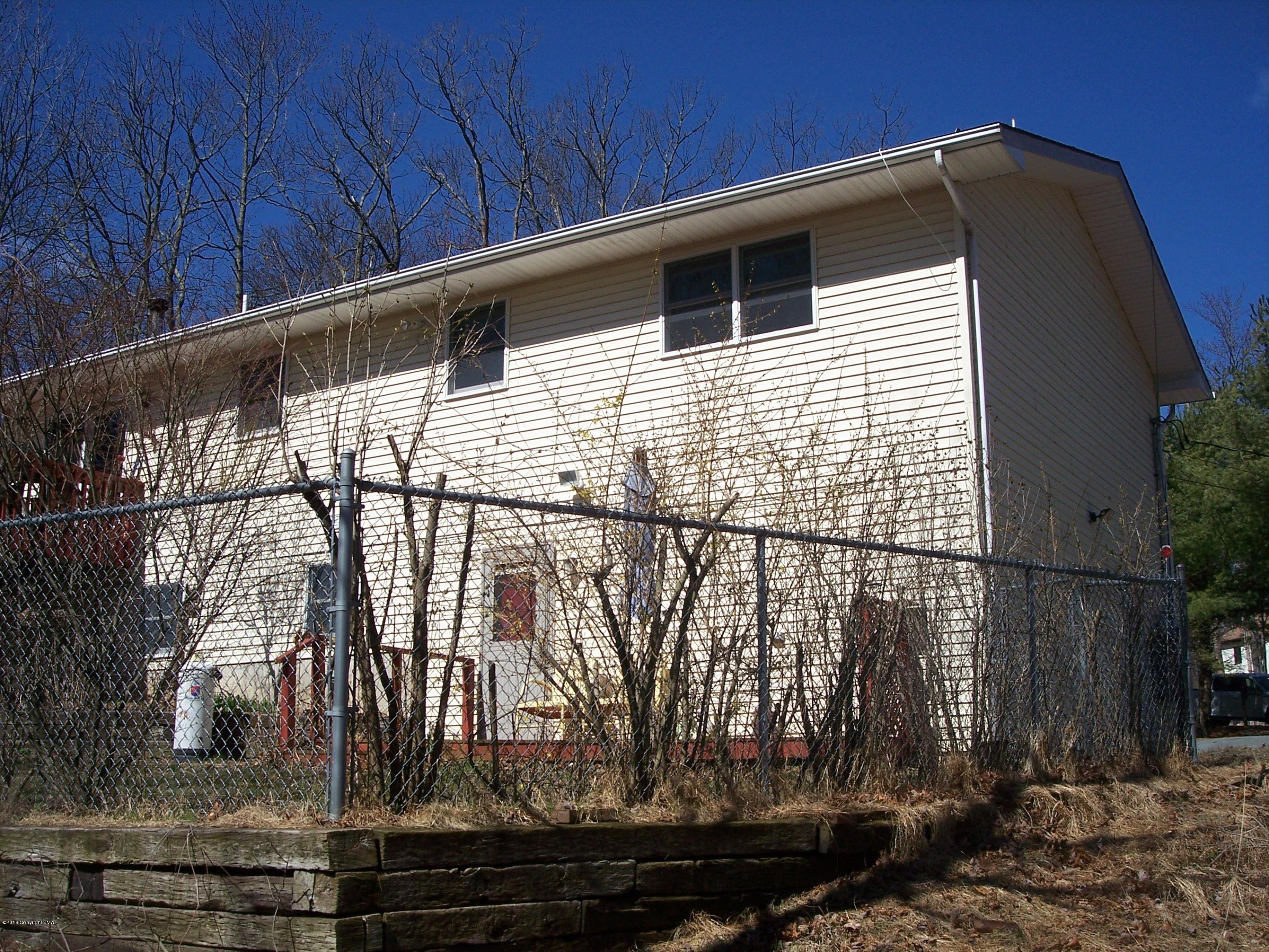 220 Mohican Road Canadensis, PA 18325 - Photo 30 of 36 Rear View