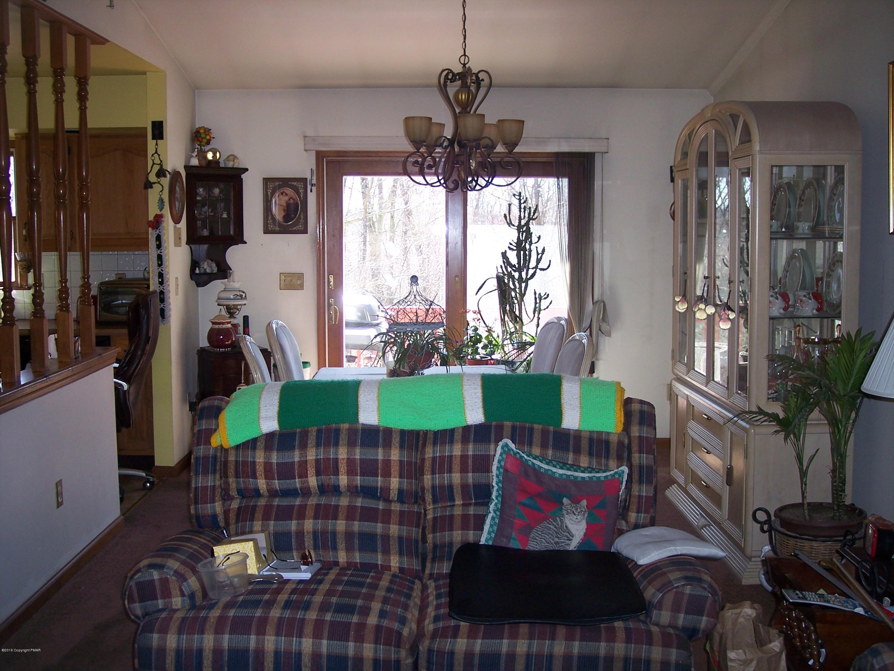 220 Mohican Road Canadensis, PA 18325 - Photo 4 of 36 View from LR to Dining