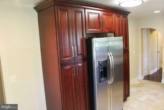 8362 Liberty Road Baltimore, MD 21244 - Photo 3 of 30 Interior General