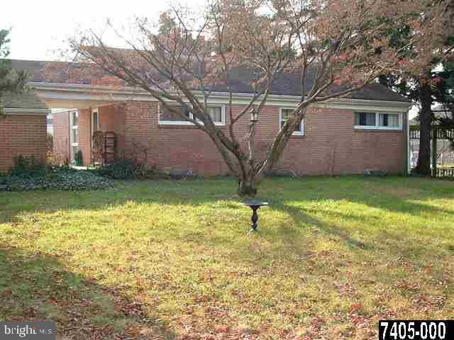2291 Sycamore Road York, PA 17408 - Photo 4 of 16