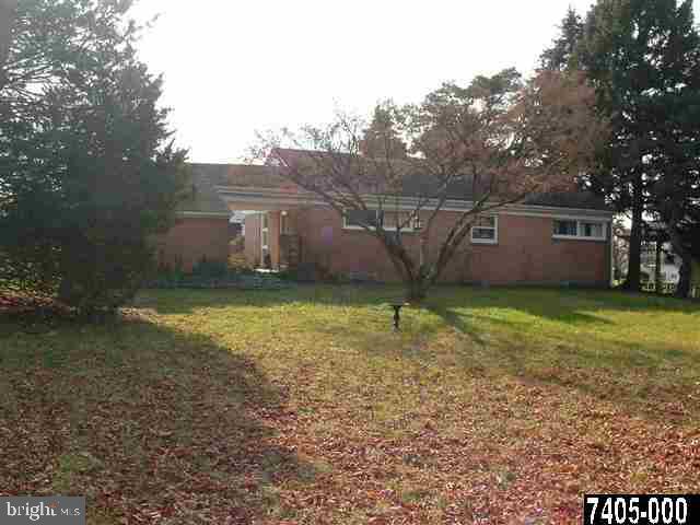 2291 Sycamore Road York, PA 17408 - Photo 5 of 16