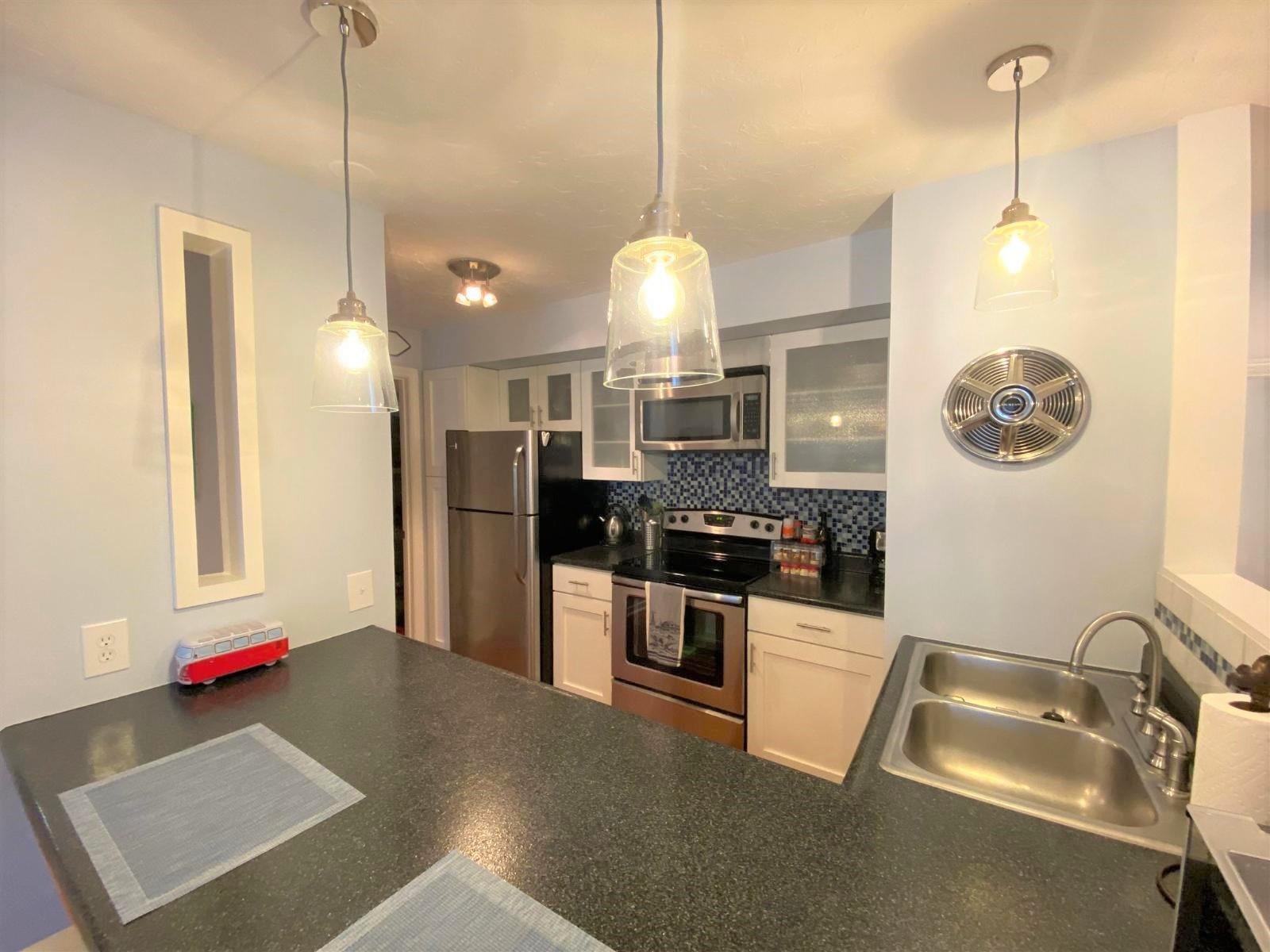 30 Wolf Road, Unit 214 Lebanon, NH 03766 - Photo 3 of 26 Gallery Image 3