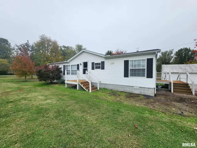 $69,900 | 114 East Main Street, Ewing, IL 62836