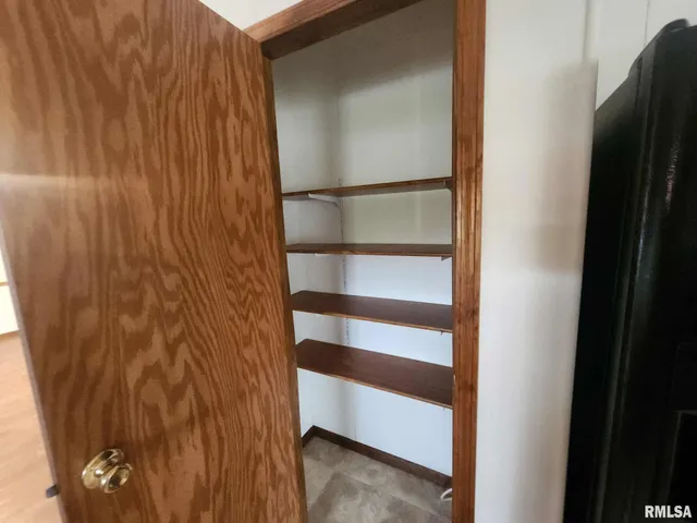 $69,900 | 114 East Main Street, Ewing, IL 62836