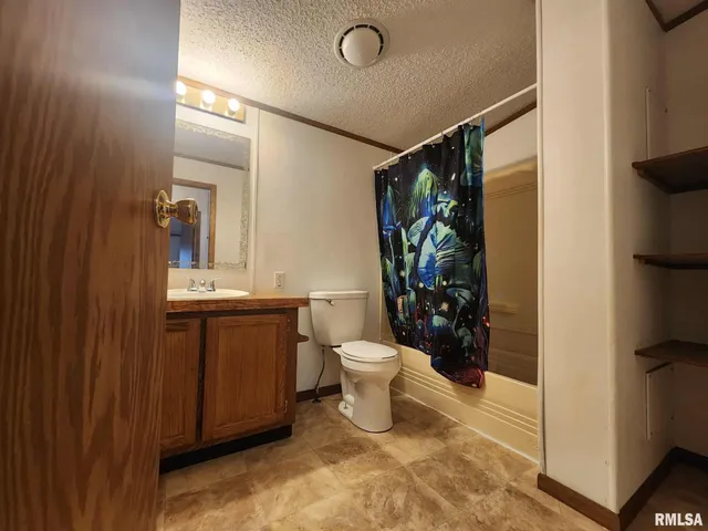 $69,900 | 114 East Main Street, Ewing, IL 62836