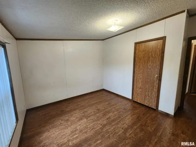 $69,900 | 114 East Main Street, Ewing, IL 62836