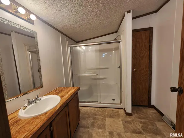 $69,900 | 114 East Main Street, Ewing, IL 62836