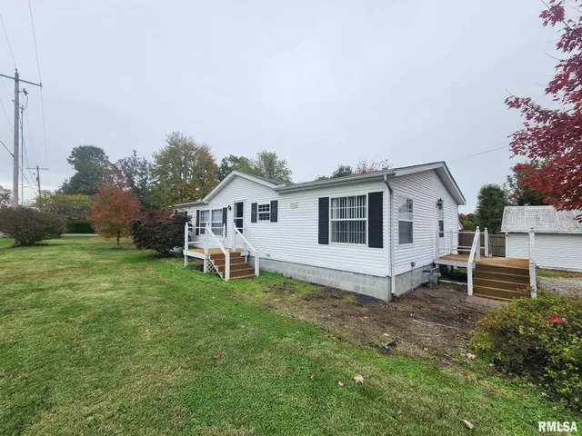 $69,900 | 114 East Main Street, Ewing, IL 62836