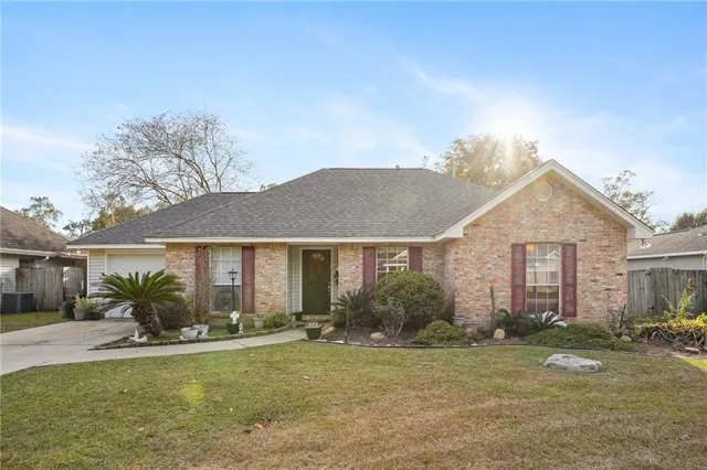 $260,000 | 618 Lane Street, Mandeville, LA 70448