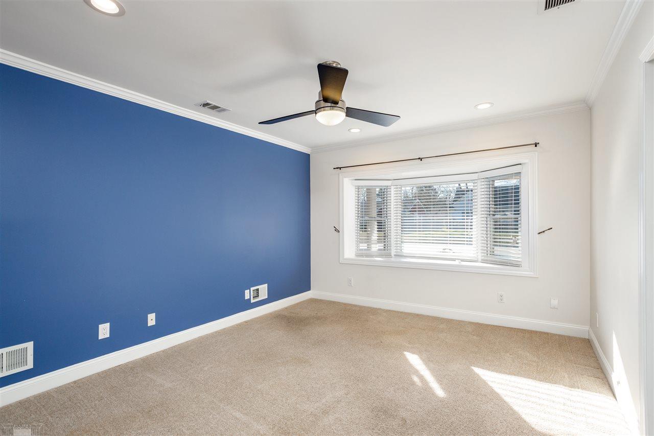 1476 South Renaud Road Grosse Pointe, MI 48236 - Photo 27 of 44 50031547-26.JPG
