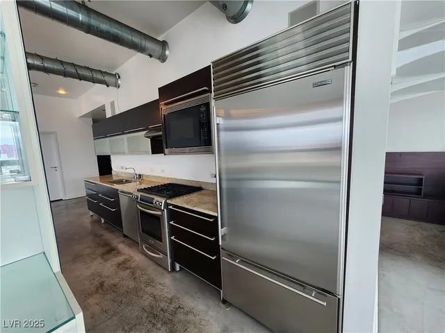 $2,780 | 200 Hoover Avenue, Unit 2003, Las Vegas, NV 89101