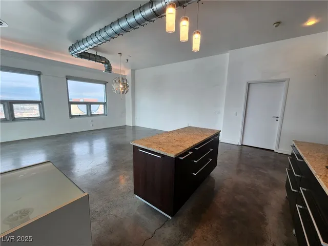 $2,780 | 200 Hoover Avenue, Unit 2003, Las Vegas, NV 89101