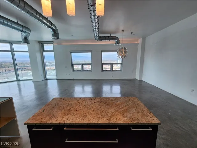 $2,780 | 200 Hoover Avenue, Unit 2003, Las Vegas, NV 89101