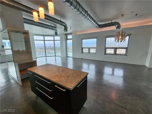 $2,780 | 200 Hoover Avenue, Unit 2003, Las Vegas, NV 89101