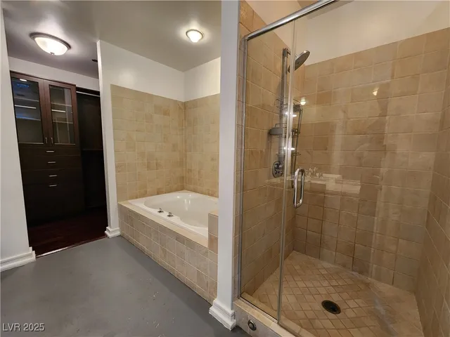 $2,780 | 200 Hoover Avenue, Unit 2003, Las Vegas, NV 89101