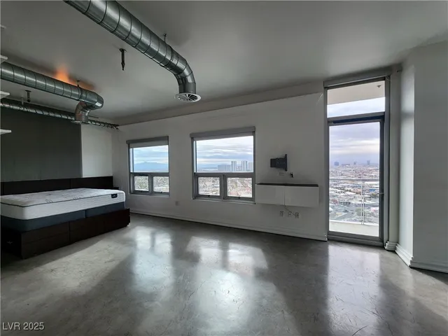 $2,780 | 200 Hoover Avenue, Unit 2003, Las Vegas, NV 89101
