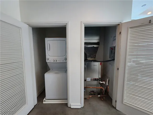 $2,780 | 200 Hoover Avenue, Unit 2003, Las Vegas, NV 89101