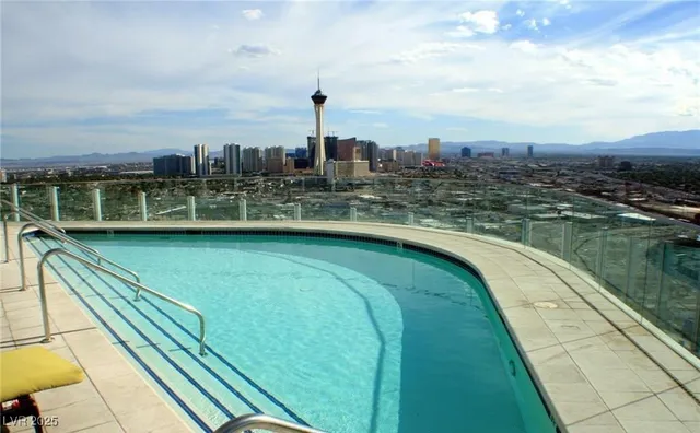 $2,780 | 200 Hoover Avenue, Unit 2003, Las Vegas, NV 89101