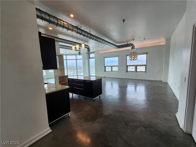 $2,780 | 200 Hoover Avenue, Unit 2003, Las Vegas, NV 89101