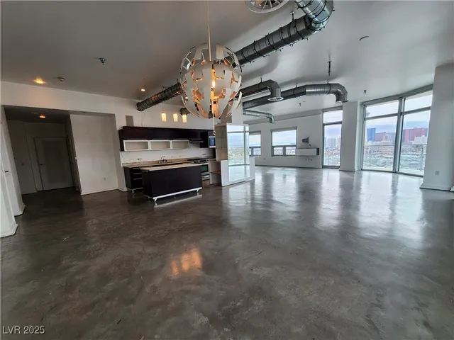 $2,780 | 200 Hoover Avenue, Unit 2003, Las Vegas, NV 89101