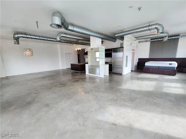$2,780 | 200 Hoover Avenue, Unit 2003, Las Vegas, NV 89101