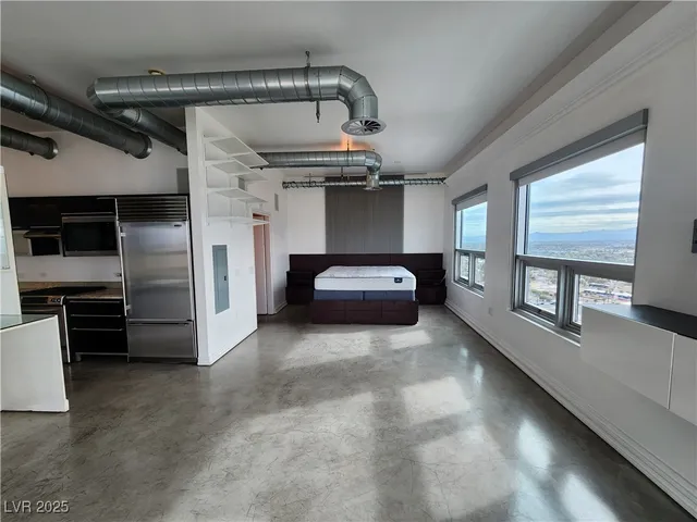 $2,780 | 200 Hoover Avenue, Unit 2003, Las Vegas, NV 89101