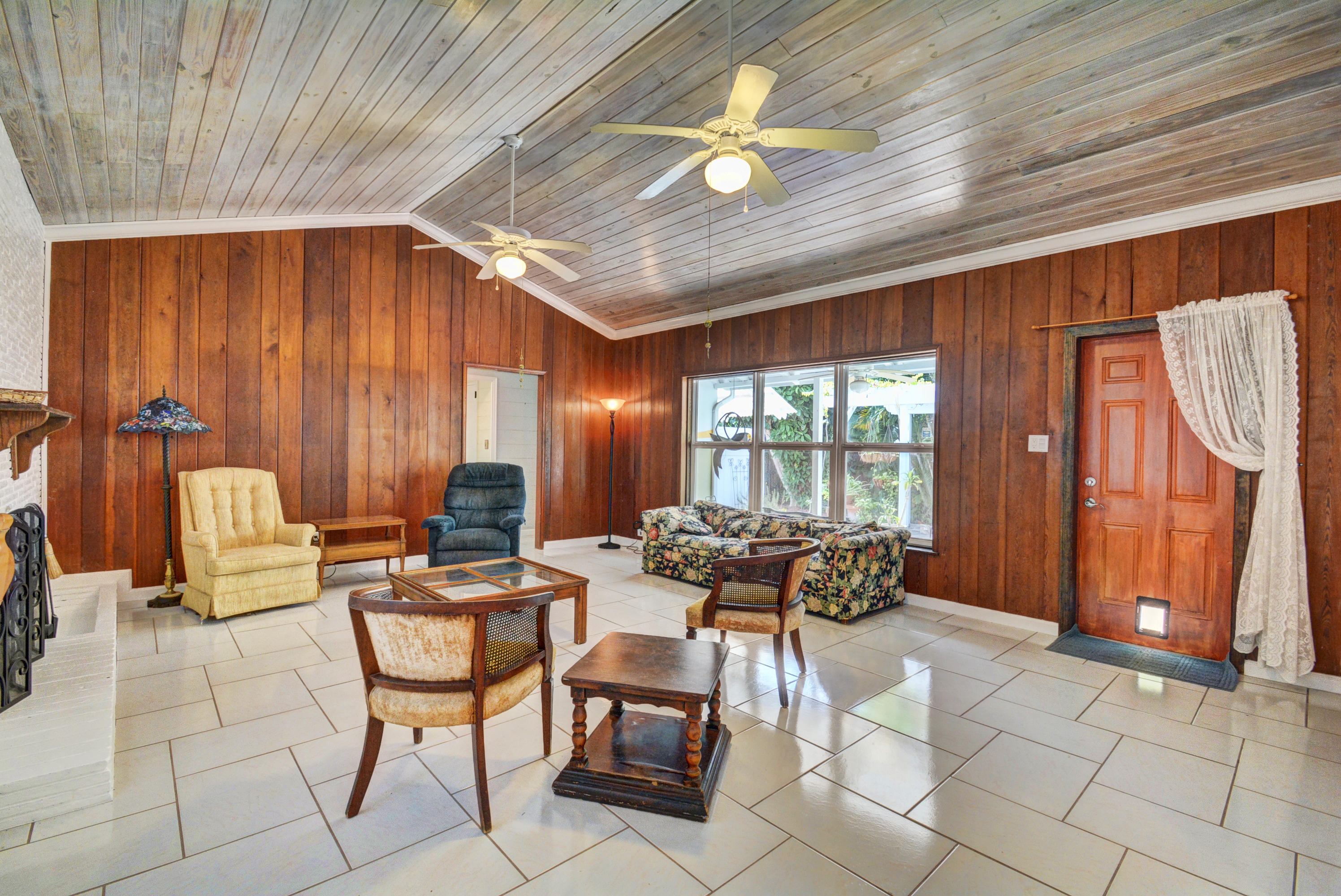 660 S Road Boynton Beach, FL 33435 - Photo 5 of 37 Great Room