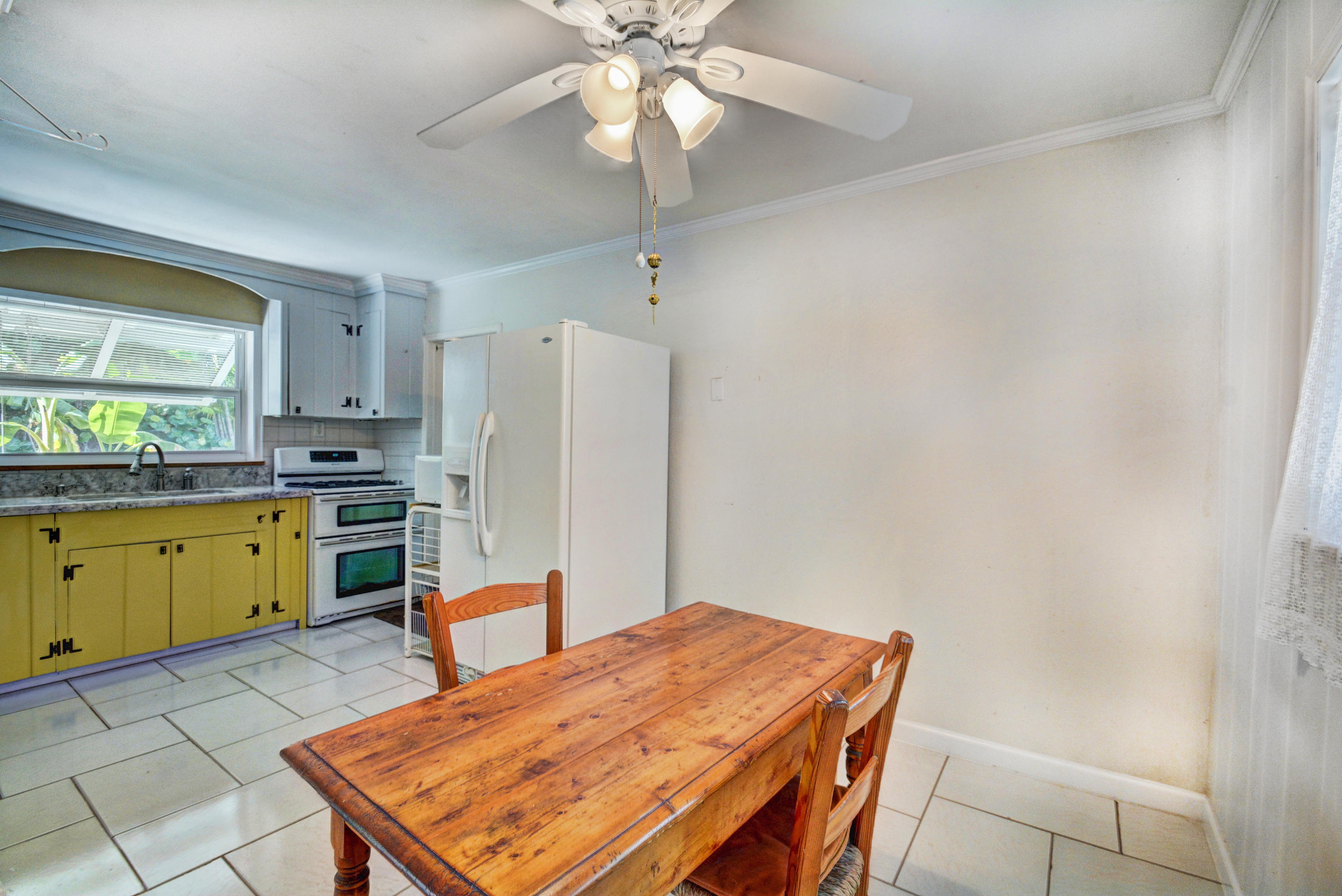 660 S Road Boynton Beach, FL 33435 - Photo 6 of 37 Kitchen