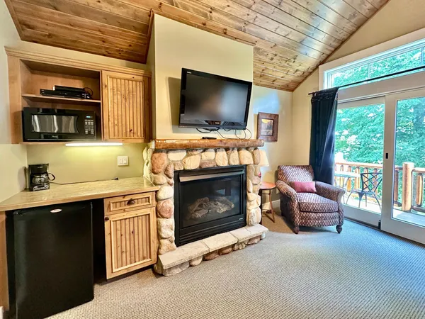 $165,000 | 6946 Beach View Lane Northwest, Unit 2103, Walker, MN 56484