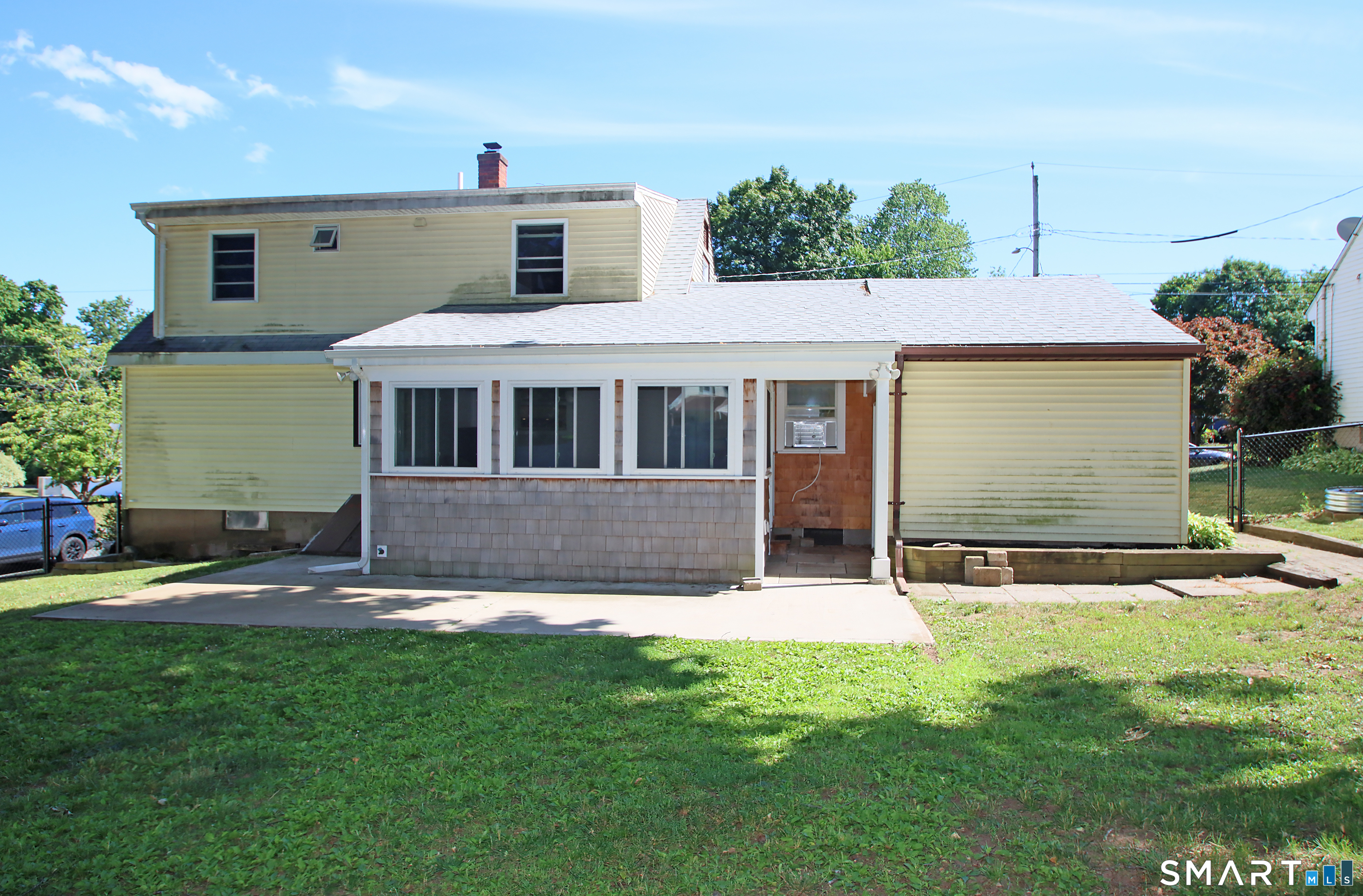 11 Forest Road Wallingford, CT 06492 - Photo 2 of 27