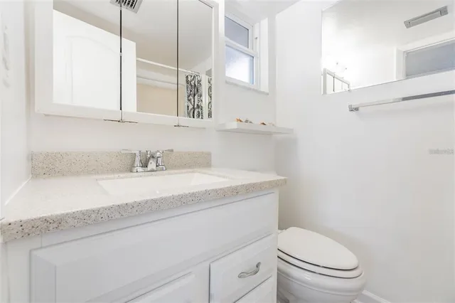 $1,700 | 2525 West Bay Drive, Unit B44, Belleair Bluffs, FL 33770