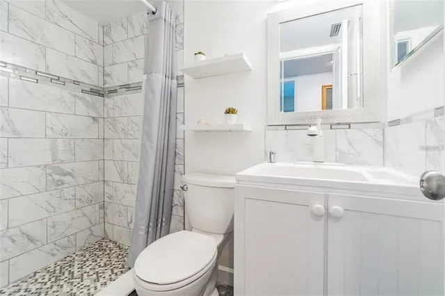 $1,700 | 2525 West Bay Drive, Unit B44, Belleair Bluffs, FL 33770