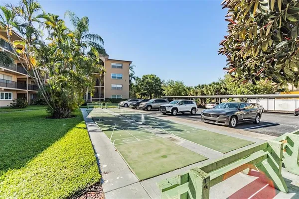 $1,600 | 2525 West Bay Drive, Unit B44, Belleair Bluffs, FL 33770