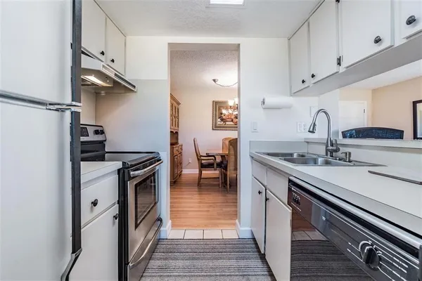 $1,600 | 2525 West Bay Drive, Unit B44, Belleair Bluffs, FL 33770