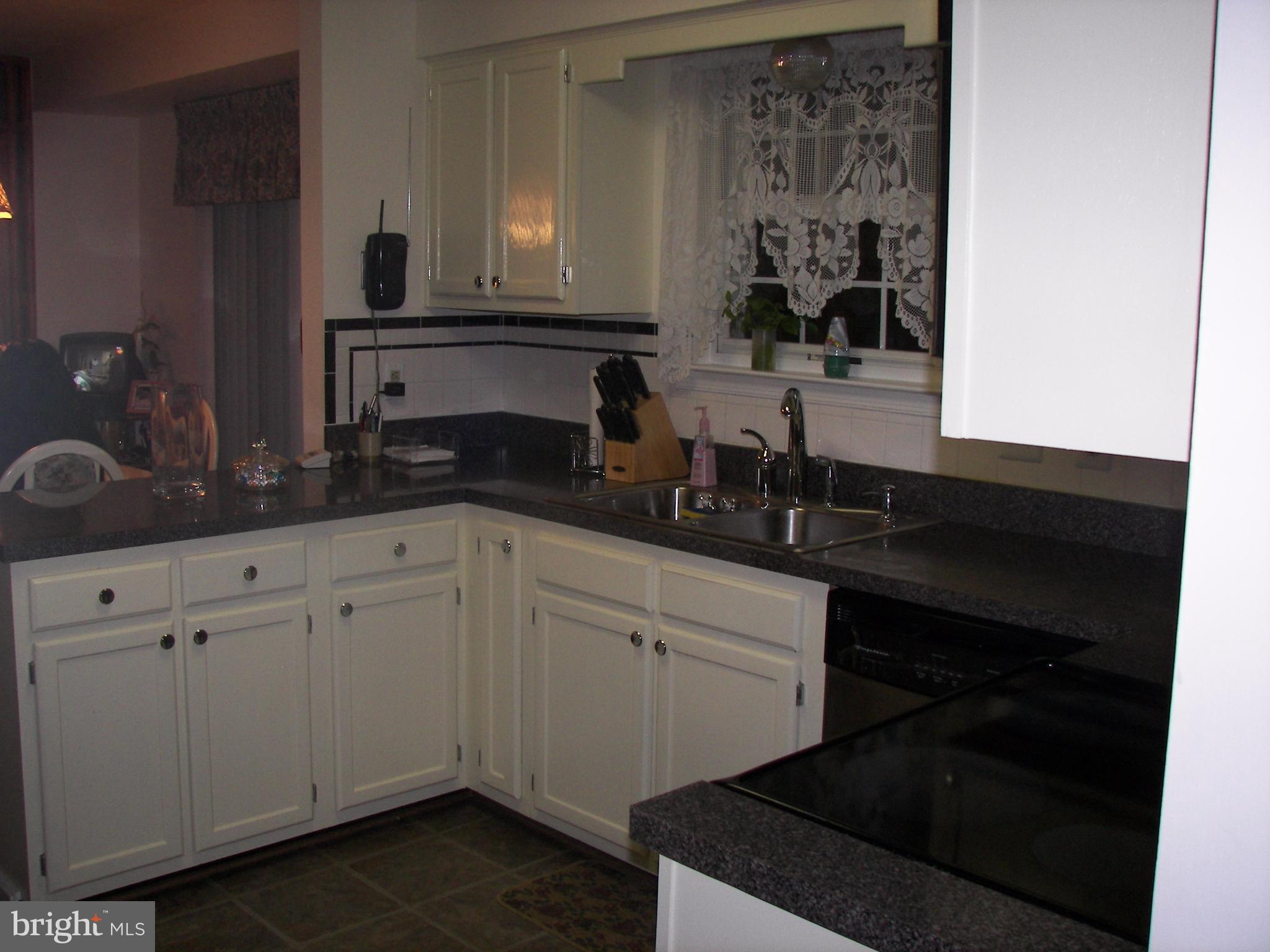 9422 Sandy Creek Road Fort Washington, MD 20744 - Photo 13 of 25 Kitchen