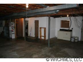 205 Lower Edgewood Road Asheville, NC 28715 - Photo 9 of 12 Gallery Image 9