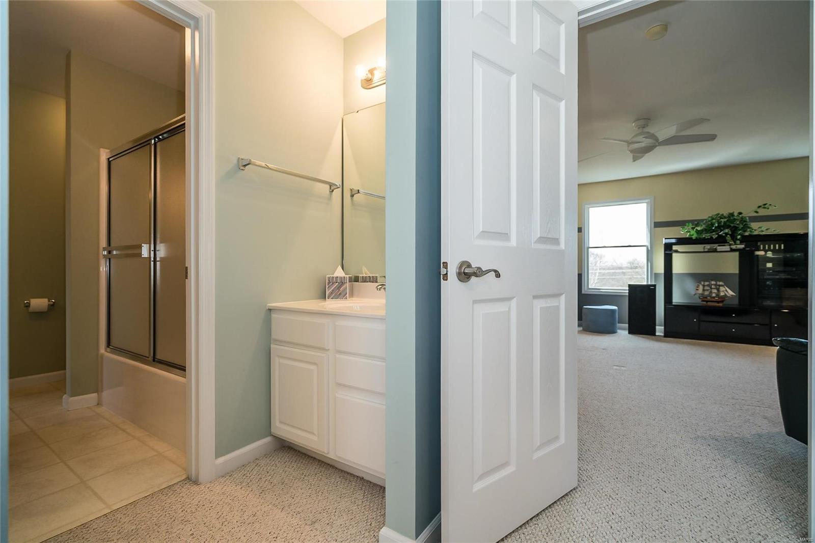 811 Wheaton Way St. Louis, MO 63141 - Photo 19 of 26