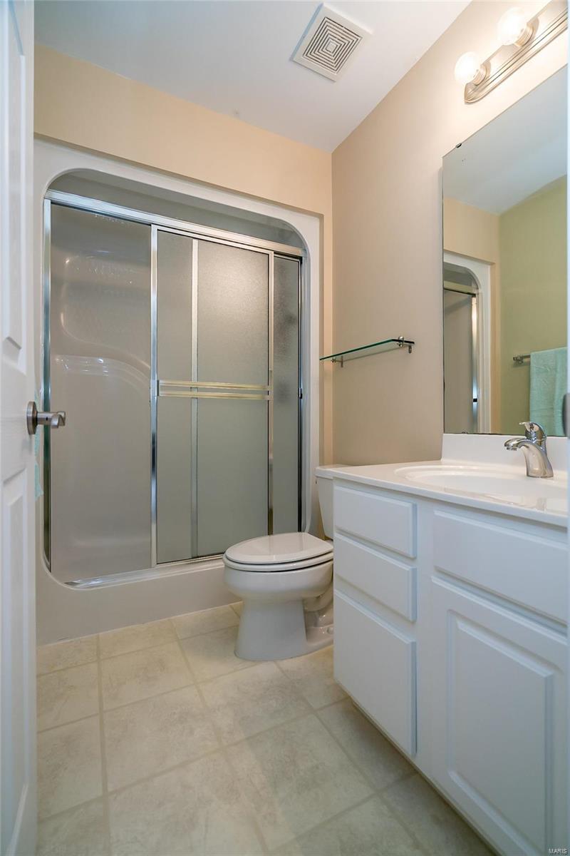 811 Wheaton Way St. Louis, MO 63141 - Photo 23 of 26