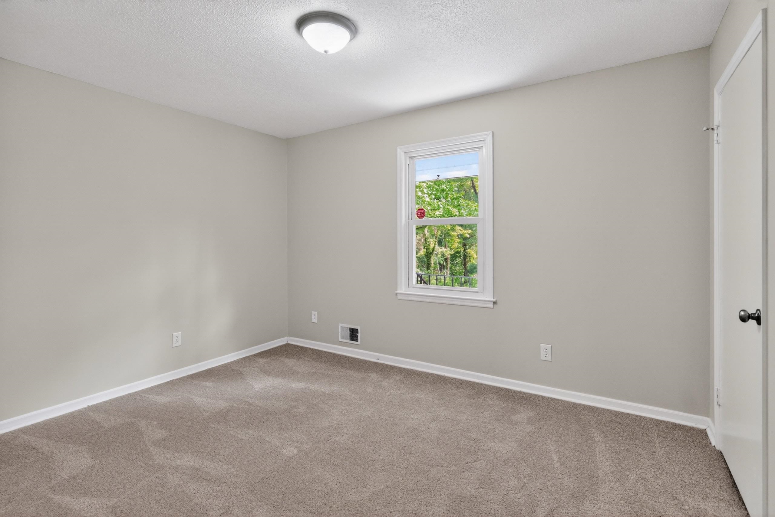234 Greencreek Road Spartanburg, SC 29301 - Photo 15 of 21