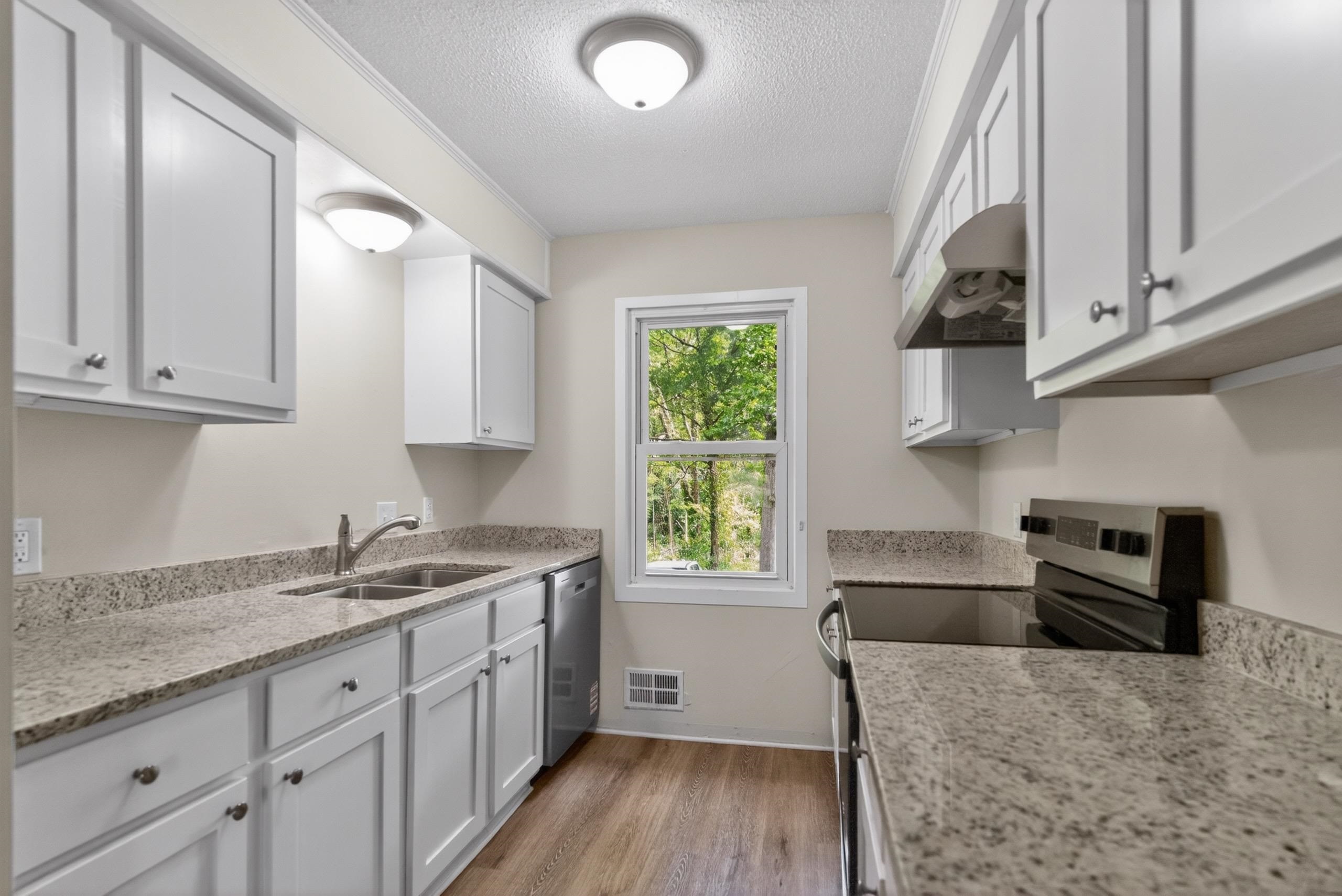 234 Greencreek Road Spartanburg, SC 29301 - Photo 8 of 21