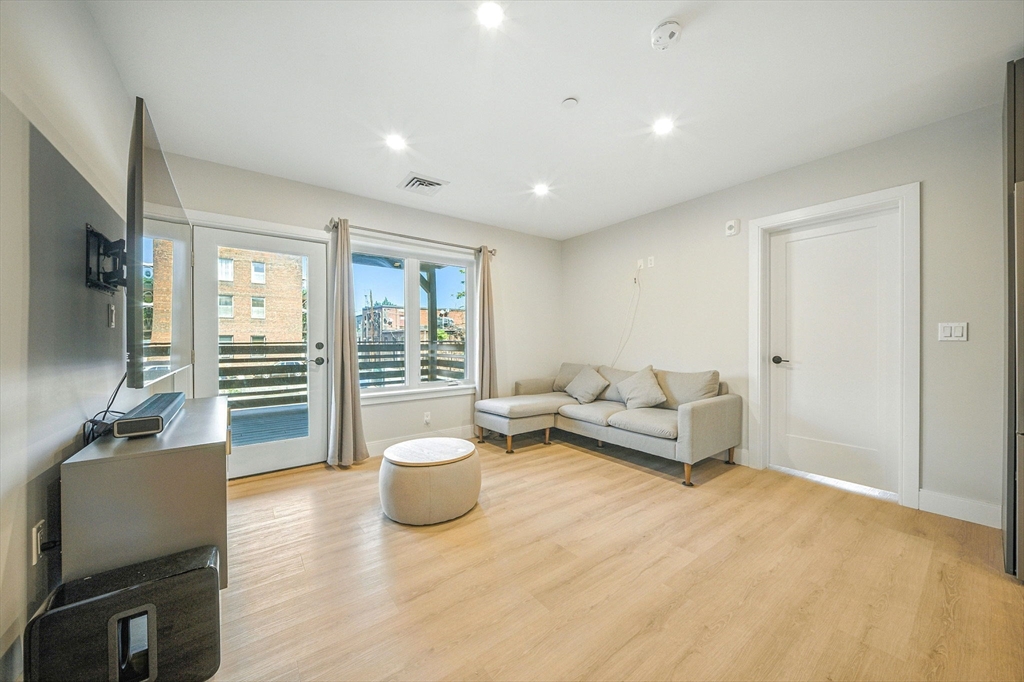 25 2nd Street, Unit 206 Chelsea, MA 02150 - Photo 9 of 40