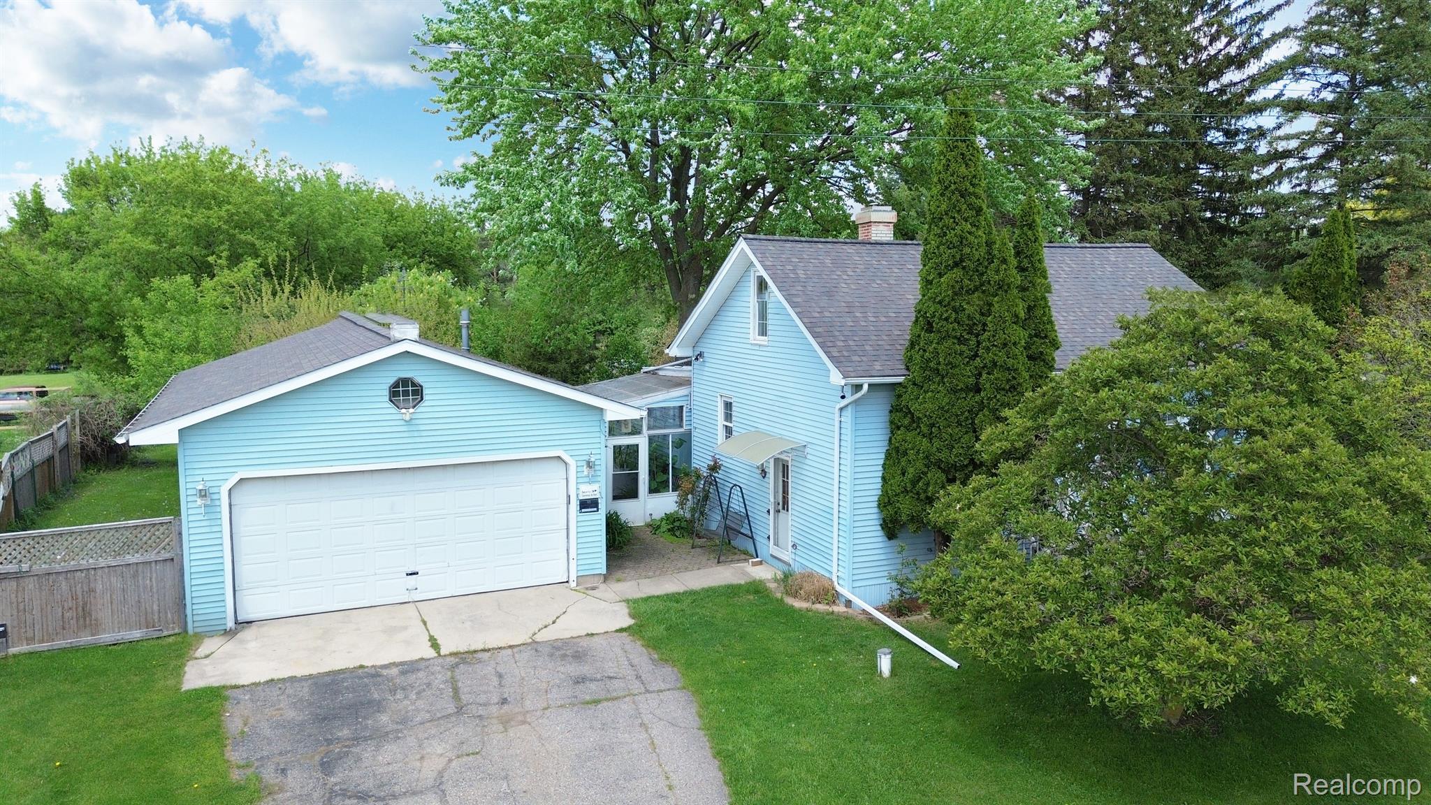 8107 East Bristol Road Davison, MI 48423 - Photo 1 of 19 Gallery Image 1