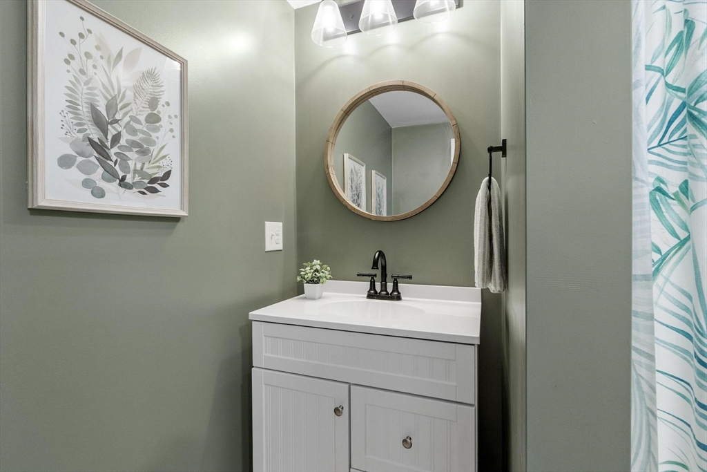 597 Old Dunstable Road Groton, MA 01450 - Photo 21 of 40 Gallery Image 21