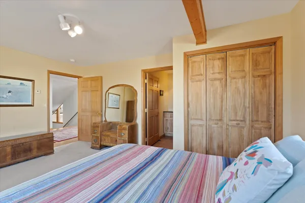 $1,300,000 | 29409 North Dunn Road, Chattaroy, WA 99003