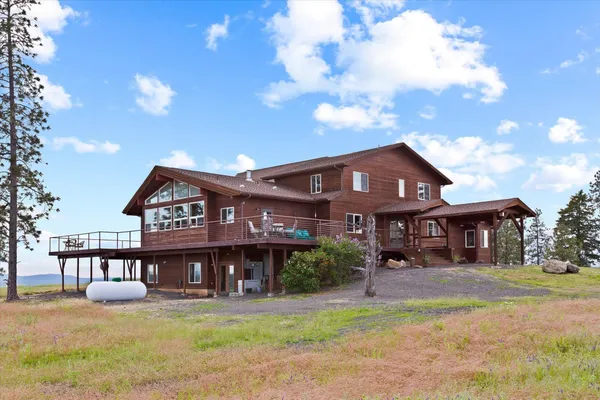 $1,300,000 | 29409 North Dunn Road, Chattaroy, WA 99003