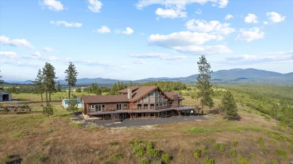 $1,300,000 | 29409 North Dunn Road, Chattaroy, WA 99003